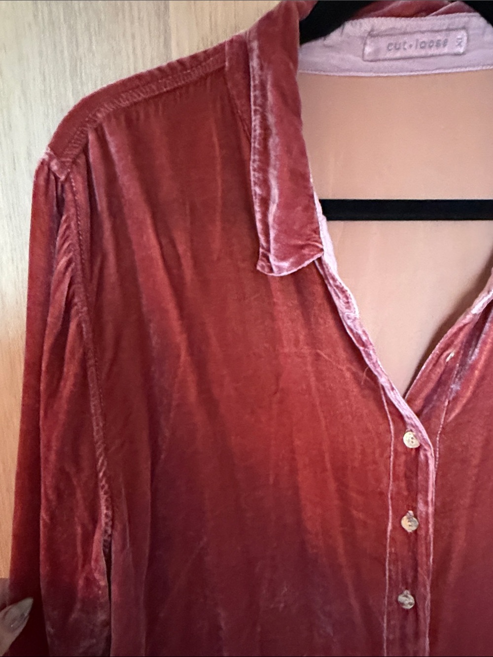 cut loose rust velvet button-down shirt - Picture 3 of 13